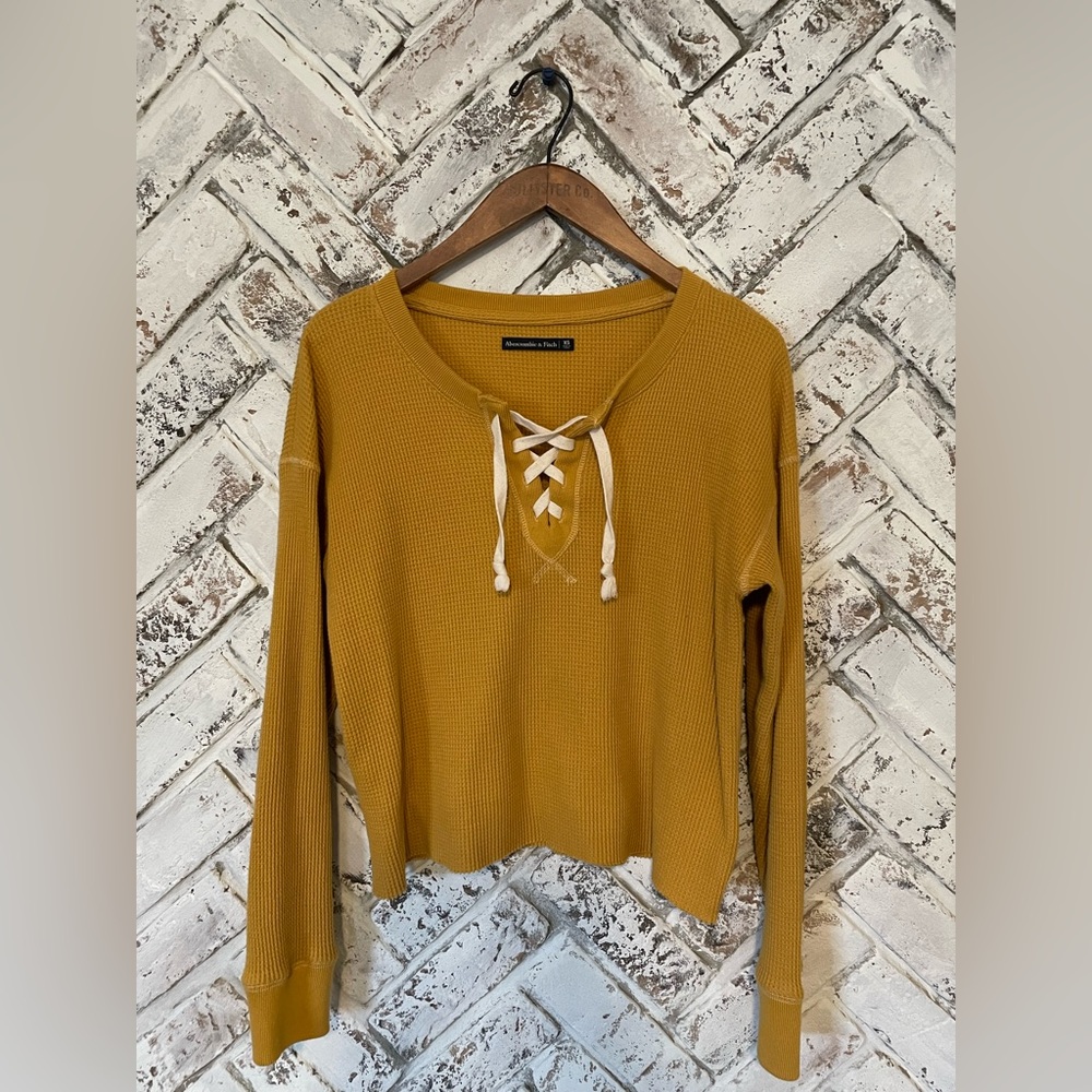 Abercrombie long sleeve waffle crop size XS